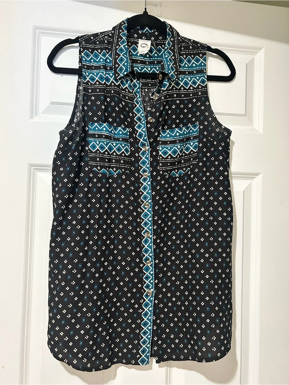 Anthropologie Akemi + Kin Black & Teal Sleeveless Button-Down Shirt - Picture 1 of 16